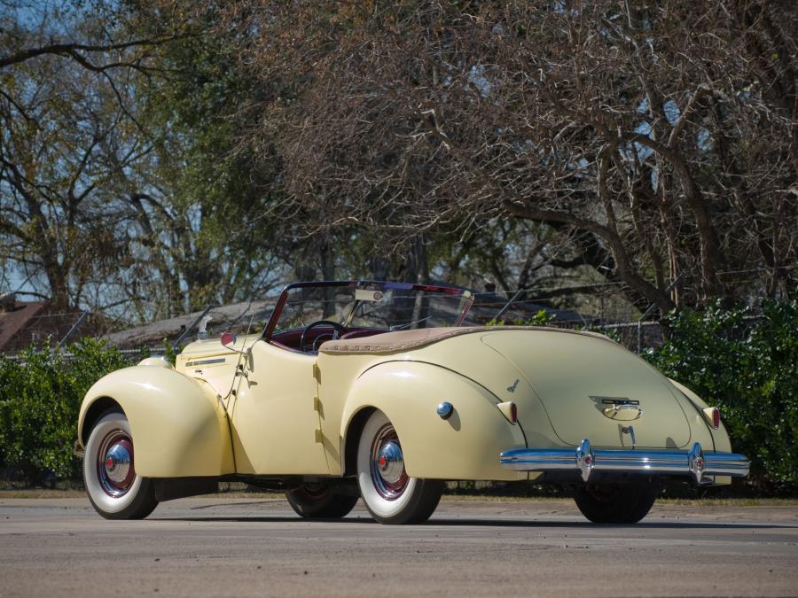  Packard Eight Convertible Victoria by Darrin 1939 года  (фото 4 из 4)